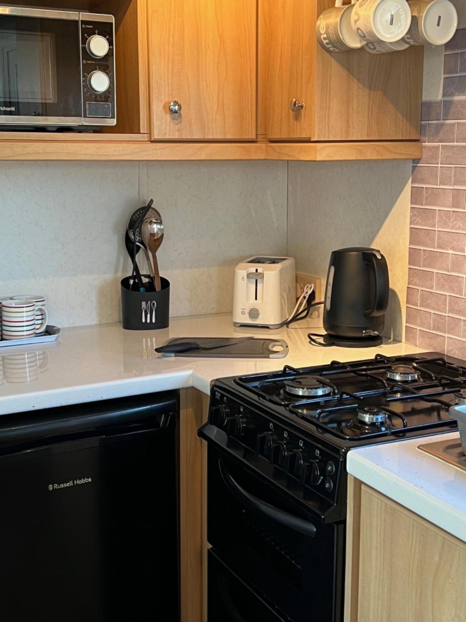 Coastal Caravan Holidays - Goldfinch 22 Уитернси Экстерьер фото